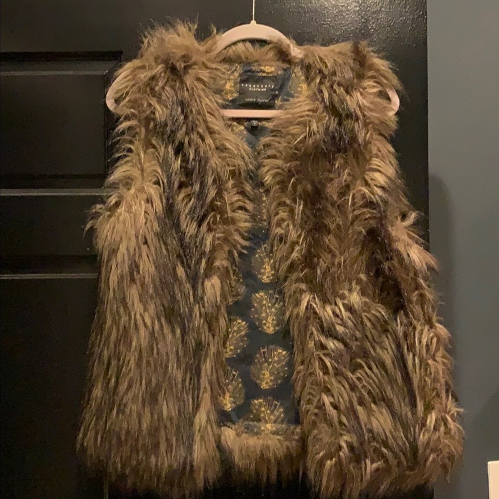 Faux fur vest. Size S